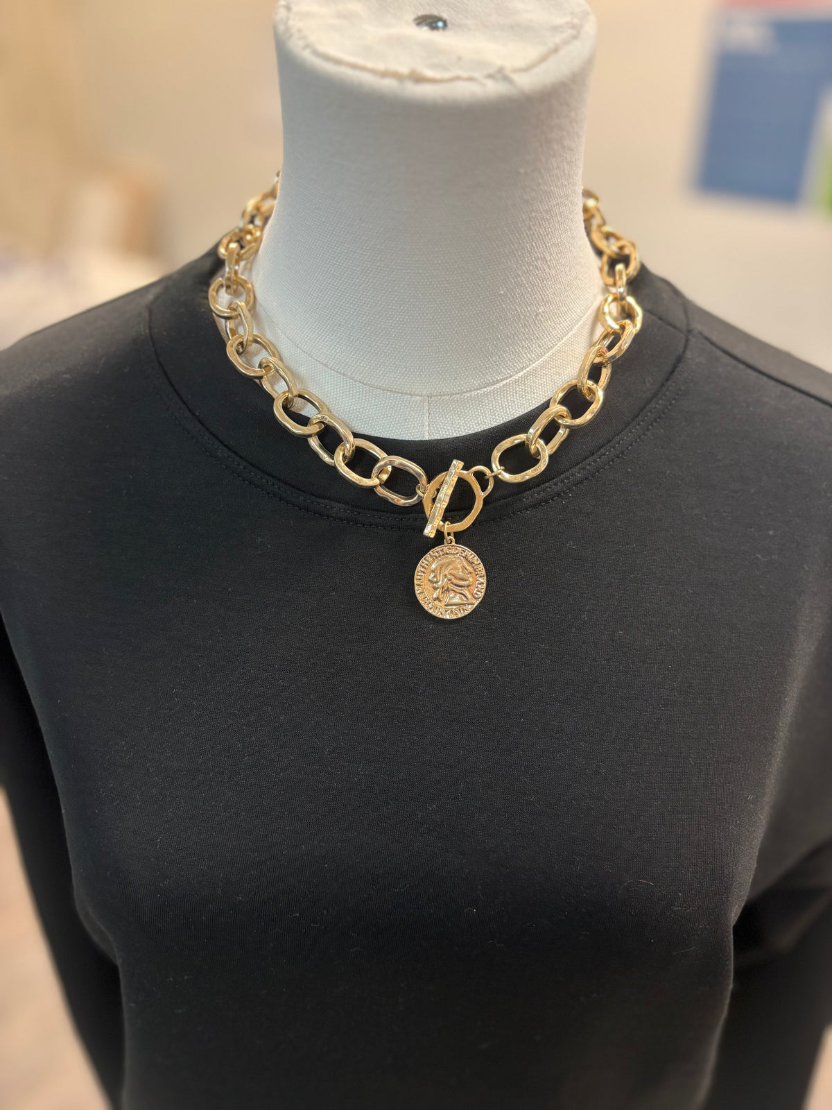 Chain Link Quarter Pendent Necklace