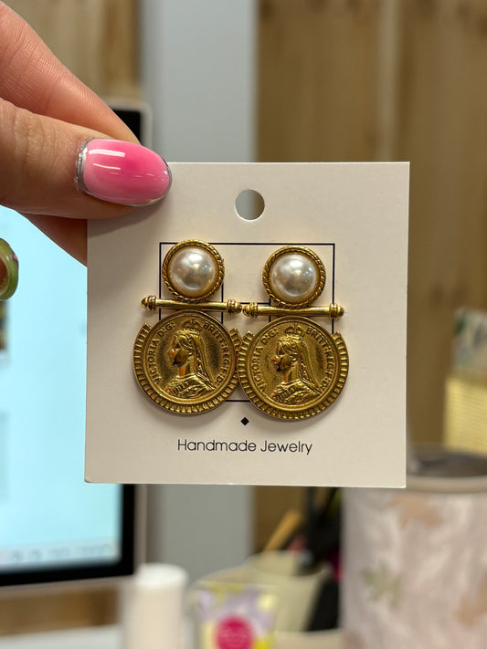 Coin Pearl Earring